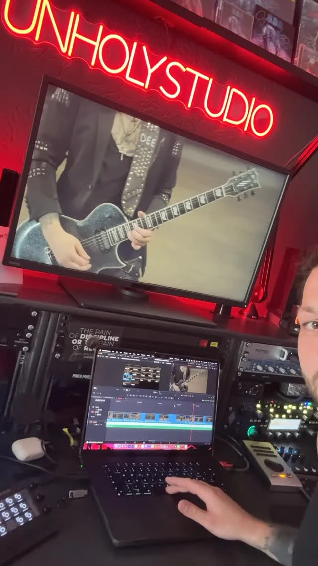 We shot two videos for my upcoming album yesterday - here’s a preview 🎥🎸 @michael_mueller_jadedheart @fabian__michaelis @janamelodymiller- Danke @rudolfweberarena ❤️